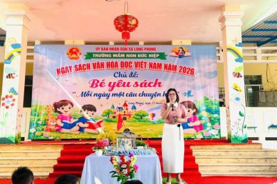 🌻🌻🌻📃📃📔📕📗📘 📚🎉 NGÀY SÁCH VÀ VĂN HÓA ĐỌC VIỆT NAM 2026 TẠI TRƯỜNG MẦM NON ĐỨC HIỆP 🎉📚  Hòa chung không khí hưởng ứng Ngày Sách và Văn hóa đọc Việt Nam, Trường Mầm non Đức Hiệp đã tổ chức thành công ngày hội với chủ đề “Bé yêu sách – Mỗi ngày một câu chuyện hay”.  Đây là một hoạt động vô cùng ý nghĩa, góp phần khơi dậy niềm đam mê đọc sách, hình thành thói quen tốt cho trẻ ngay từ những năm đầu đời. Trong ngày hội, các bé được tham gia nhiều hoạt động hấp dẫn như: xem sách, nghe kể chuyện, giao lưu cùng bạn bè và trải nghiệm những câu chuyện đầy màu sắc, bổ ích.  Thông qua hoạt động này, các bé không chỉ được phát triển ngôn ngữ, trí tưởng tượng mà còn biết yêu quý sách, trân trọng tri thức và hình thành những kỹ năng cần thiết cho hành trình học tập sau này.  🌈 Ngày hội đã để lại nhiều niềm vui, tiếng cười và những kỷ niệm đáng nhớ cho các bé, phụ huynh và tập thể nhà trường.  💖 Hy vọng rằng, mỗi ngày đến trường sẽ là một ngày vui, và mỗi cuốn sách sẽ là một người bạn đồng hành thân thiết của các bé!  #TruongMamNonDucHiep #NgaySach2026 #BeYeuSach #VanHoaDoc