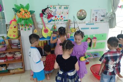 Một số hình ảnh cô và các cháu hoạt động do Tổ chuyên môn tổ chức